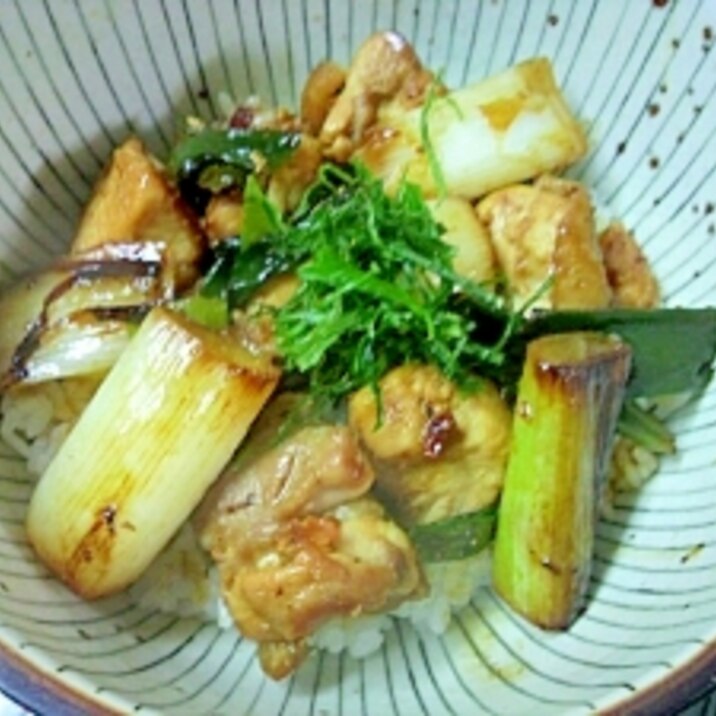 ほんのり香る焼き鳥丼